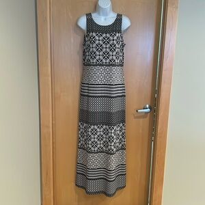 Black and White Patterned Sleeveless Dress
